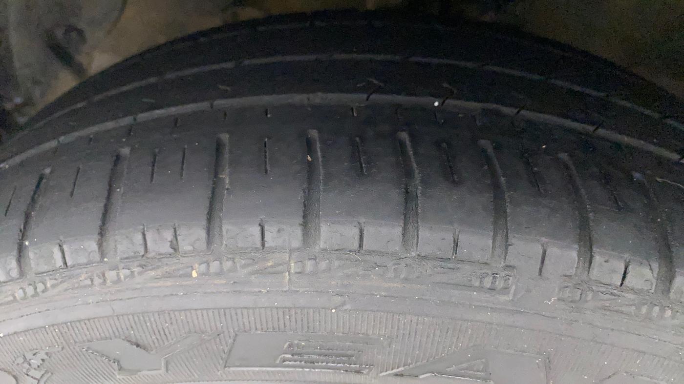 2019 Hyundai Grand i10 SPORTZ 1.2 KAPPA VTVT, Petrol, Manual, 41,790 km, Left Front Tyre Tread