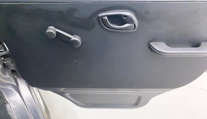 2018 Maruti Eeco 5 STR WITH A/C+HTR, Petrol, Manual, 18,114 km, Driver Side Door Panels Control