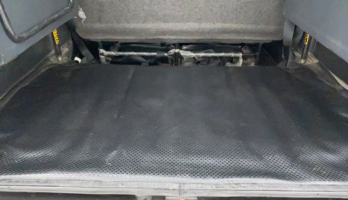 2018 Maruti Eeco 5 STR WITH A/C+HTR, Petrol, Manual, 18,114 km, Boot Inside