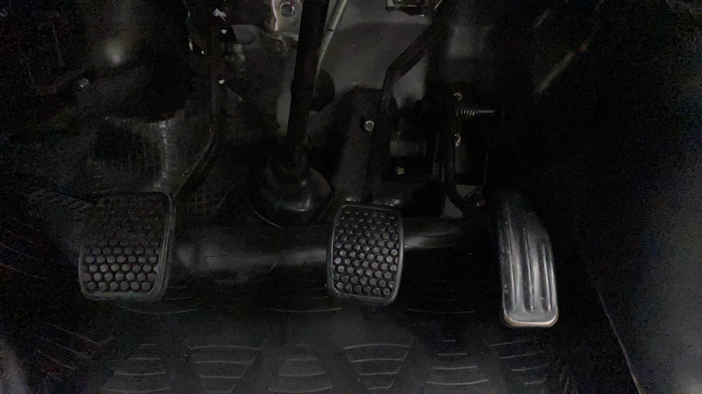 2018 Maruti Eeco 5 STR WITH A/C+HTR, Petrol, Manual, 18,114 km, Pedals