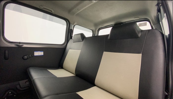 2018 Maruti Eeco 5 STR WITH A/C+HTR, Petrol, Manual, 18,114 km, Right Side Rear Door Cabin