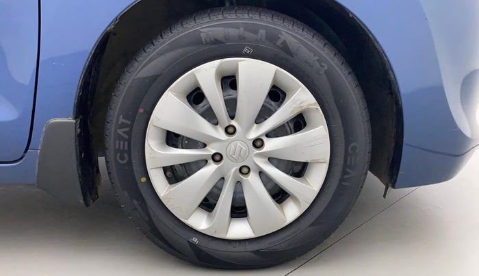 2016 Maruti Baleno DELTA PETROL 1.2, Petrol, Manual, 70,797 km, Right Front Wheel