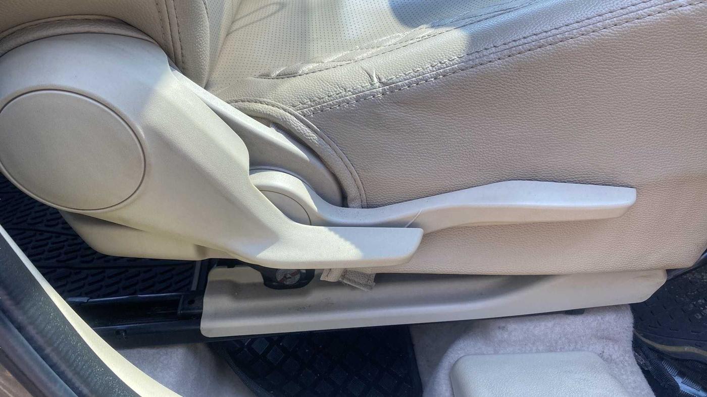 2019 Maruti Dzire VXI, Petrol, Manual, 42,188 km, Driver Side Adjustment Panel