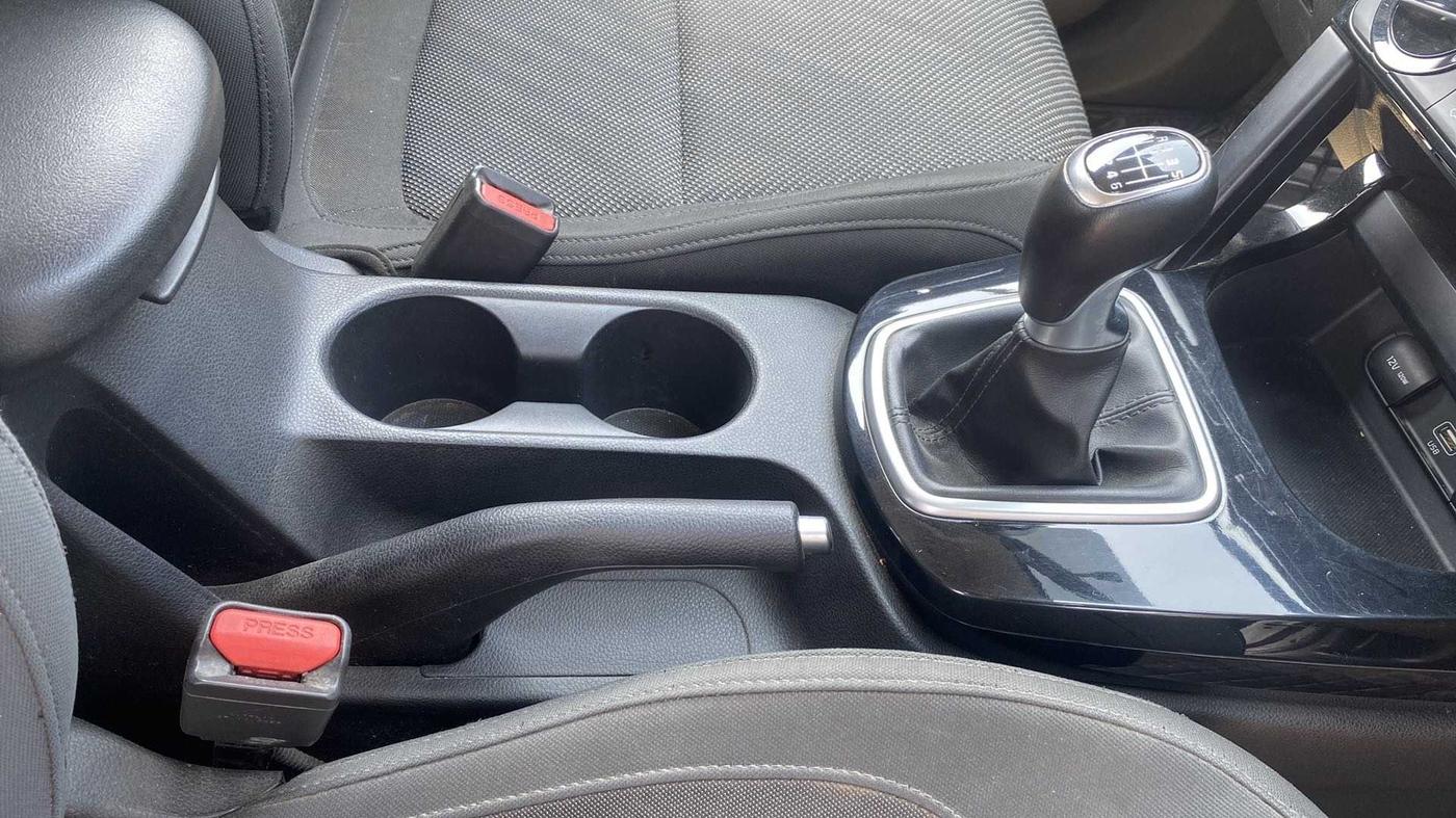 2020 KIA SELTOS HTK PLUS 1.5, Petrol, Manual, 29,405 km, Gear Lever