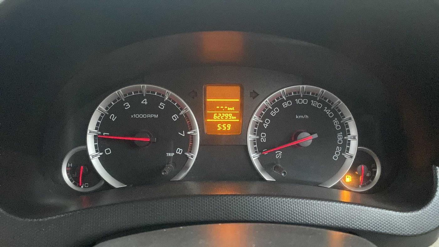 2014 Maruti Swift Dzire VXI, Petrol, Manual, 62,334 km, Odometer Image