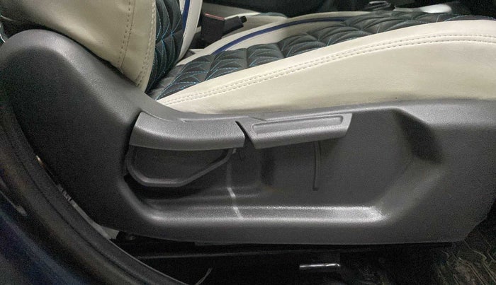 2021 Hyundai GRAND I10 NIOS SPORTZ 1.2 KAPPA VTVT CNG, CNG, Manual, 15,185 km, Driver Side Adjustment Panel