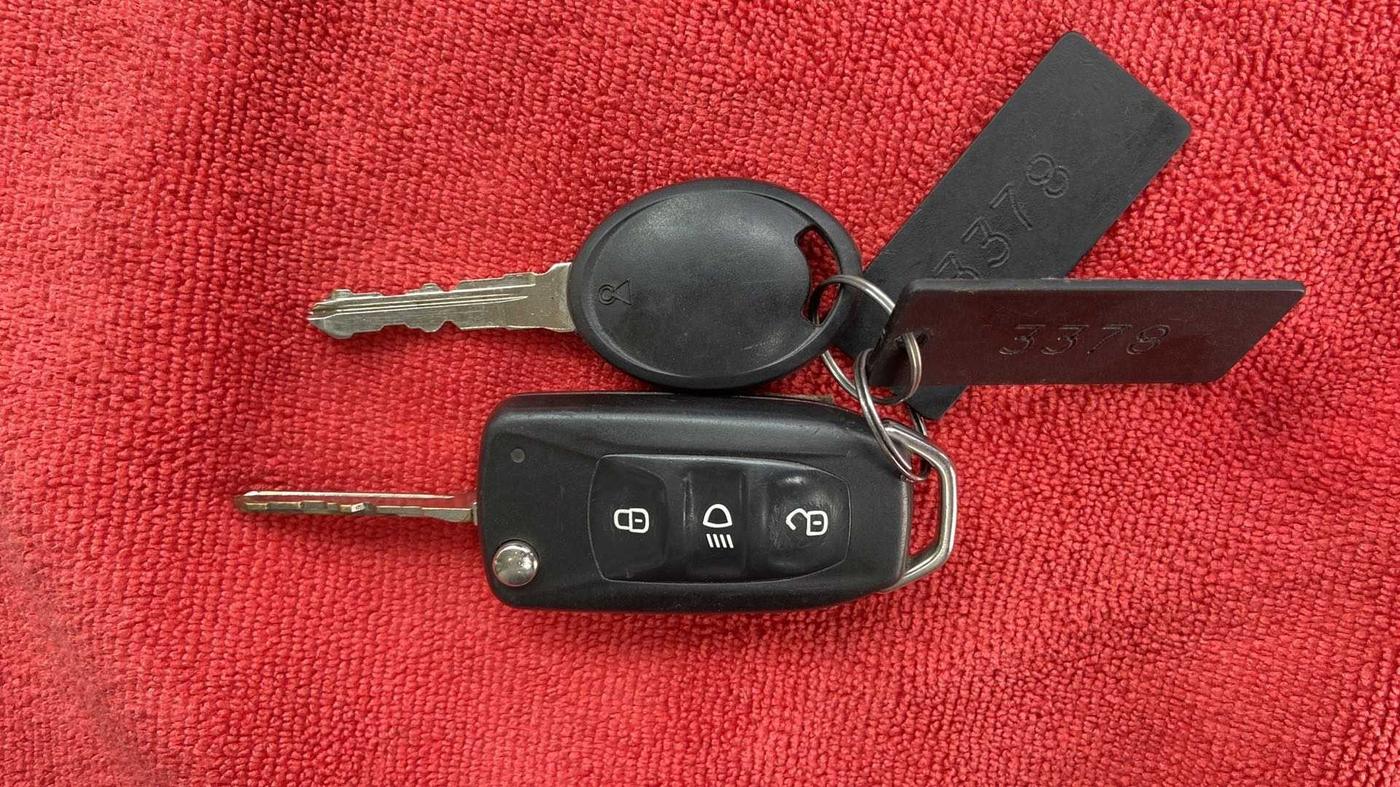 2019 Tata TIGOR XZ PETROL, Petrol, Manual, 90,474 km, Key Close Up
