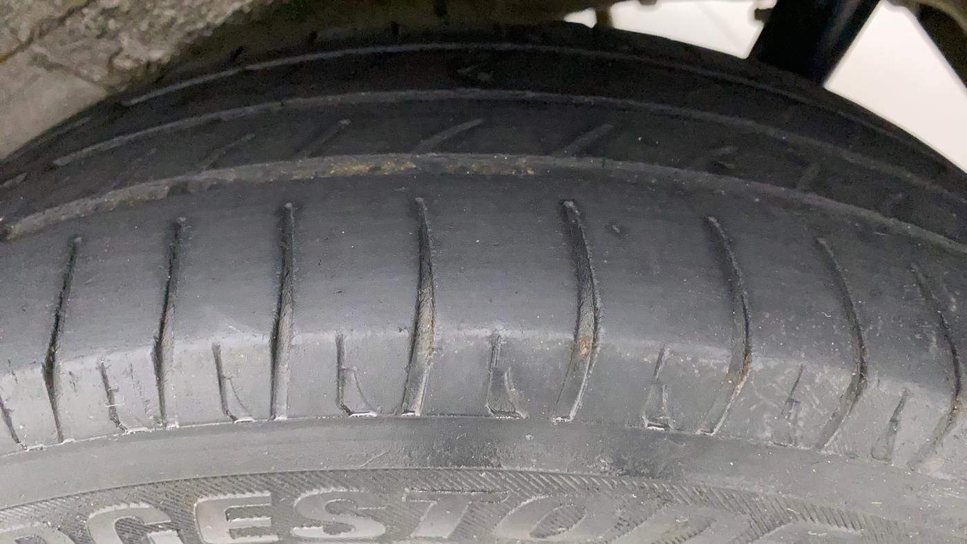 2013 Maruti Wagon R 1.0 VXI, Petrol, Manual, 1,12,582 km, Left Rear Tyre Tread