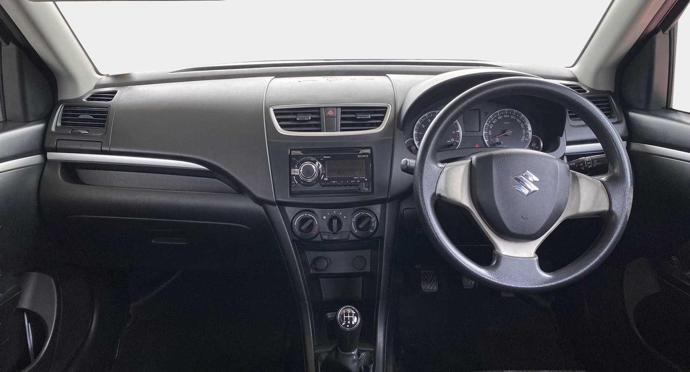 2014 Maruti Swift VXI, Petrol, Manual, 92,314 km, Dashboard