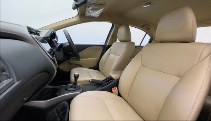 2017 Honda City 1.5L I-VTEC V MT, Petrol, Manual, 1,15,769 km, Right Side Front Door Cabin