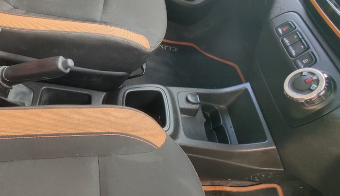 2018 Renault Kwid CLIMBER 1.0 AMT, Petrol, Automatic, 17,031 km, Gear Lever