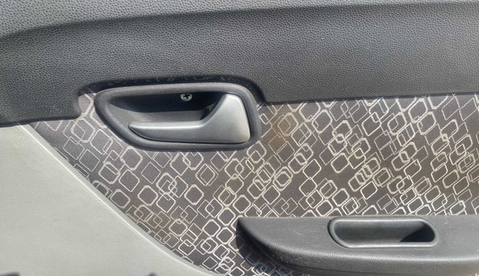 2019 Maruti Alto 800 LXI, Petrol, Manual, 34,224 km, Driver Side Door Panels Control