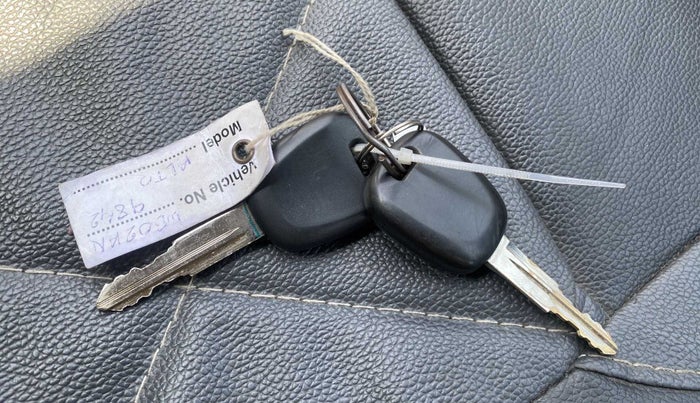 2019 Maruti Alto 800 LXI, Petrol, Manual, 34,224 km, Key Close Up