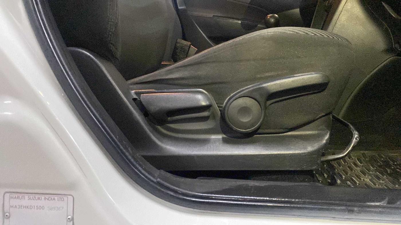 2014 Maruti Swift ZXI, Petrol, Manual, 53,922 km, Driver Side Adjustment Panel