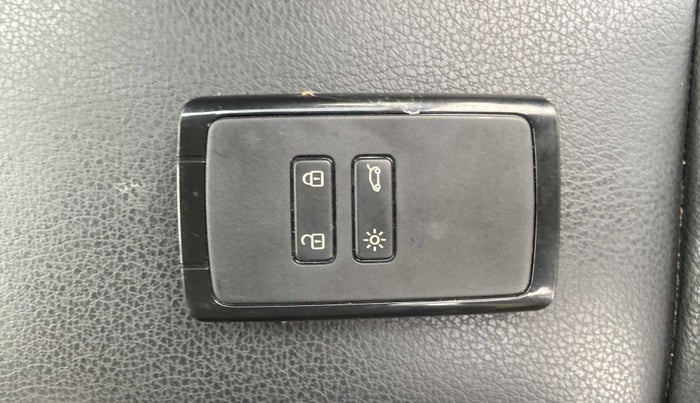 2021 Renault TRIBER RXZ, Petrol, Manual, 10,060 km, Key Close Up