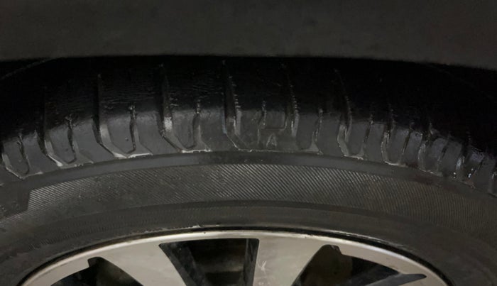 2014 Toyota Etios CROSS 1.5 V, Petrol, Manual, 66,631 km, Left Front Tyre Tread