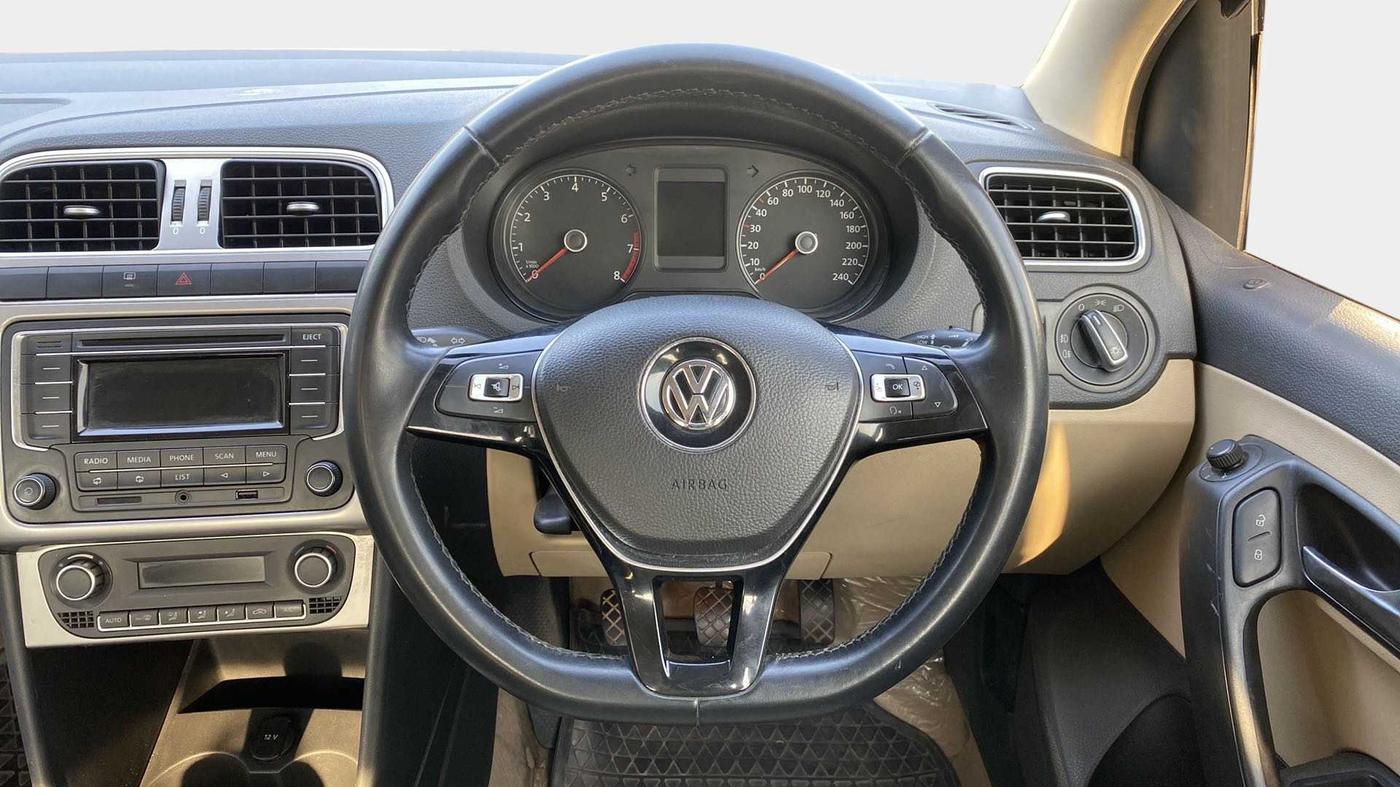2014 Volkswagen Polo HIGHLINE1.2L, Petrol, Manual, 50,860 km, Steering Wheel Close Up