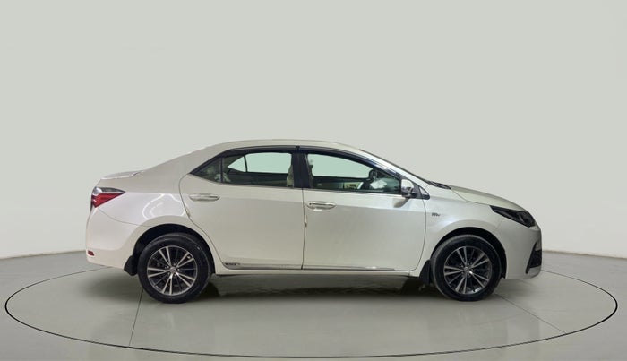 2018 Toyota Corolla Altis GL PETROL, Petrol, Manual, 28,054 km, Right Side View