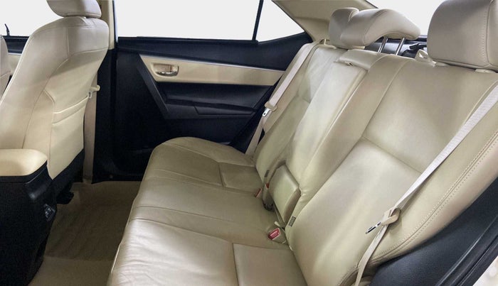2018 Toyota Corolla Altis GL PETROL, Petrol, Manual, 28,054 km, Right Side Rear Door Cabin