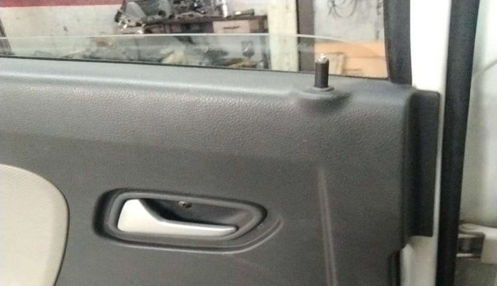 2017 Maruti Alto K10 VXI (O), Petrol, Manual, 42,731 km, Left rear window switch / handle - Minor damage