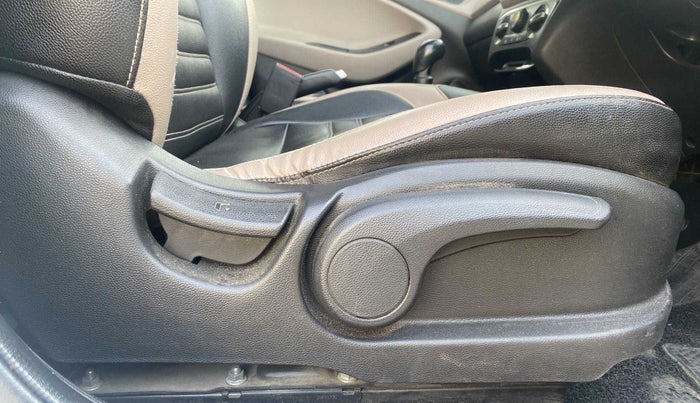 2019 Hyundai Elite i20 SPORTZ PLUS 1.2, Petrol, Manual, 74,223 km, Driver Side Adjustment Panel
