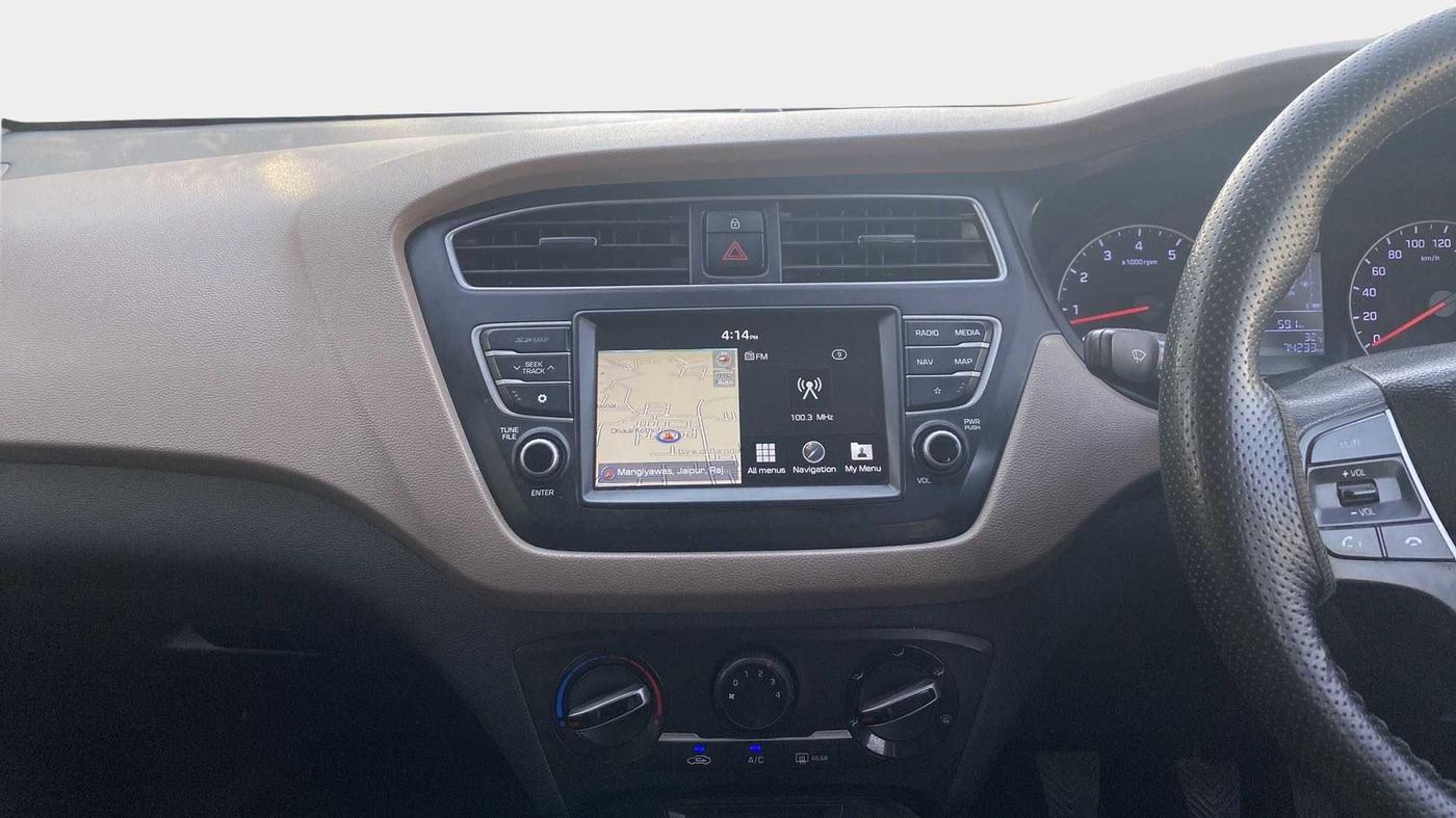 2019 Hyundai Elite i20 SPORTZ PLUS 1.2, Petrol, Manual, 74,223 km, Infotainment System