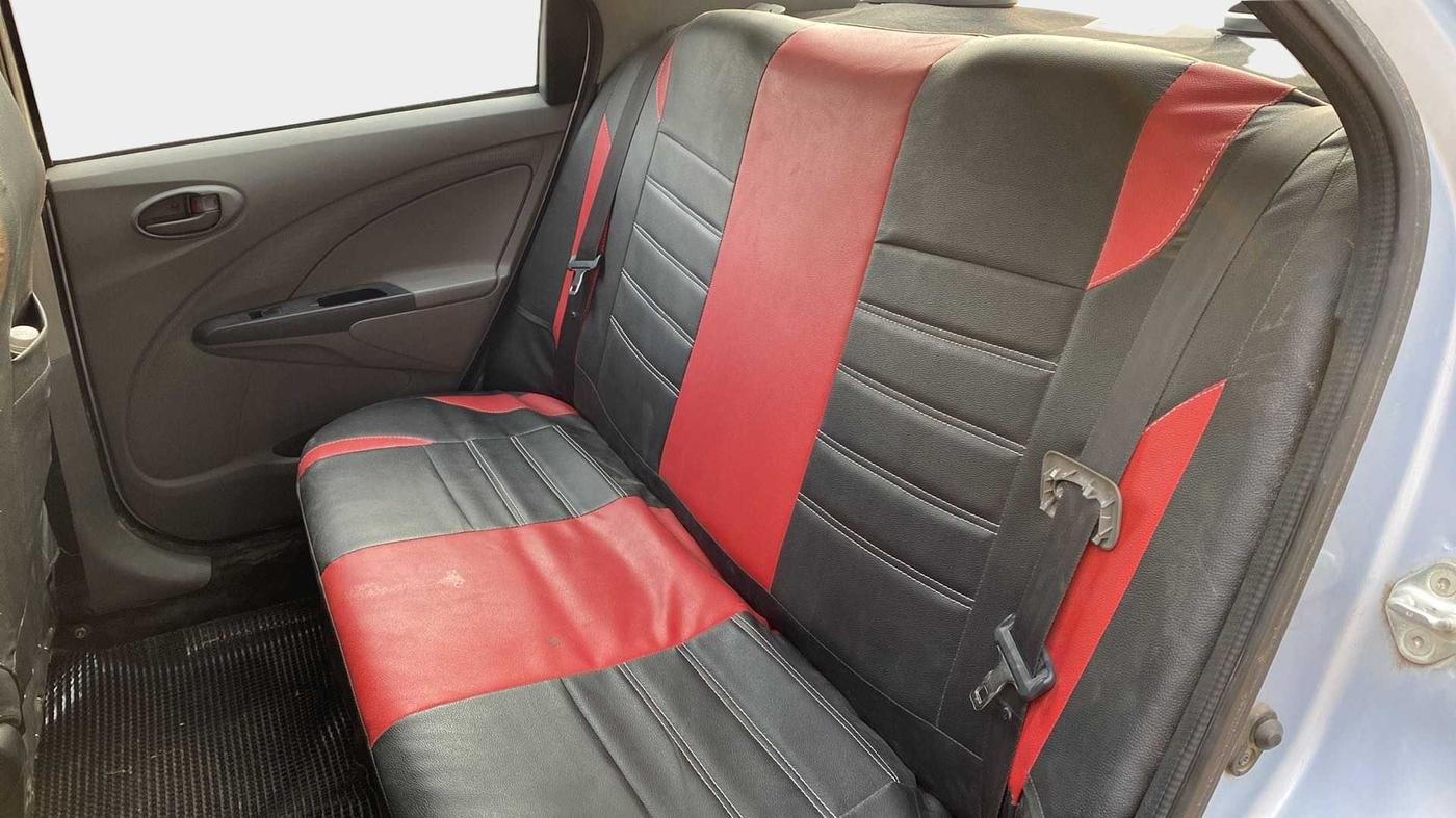 2011 Toyota Etios G, Petrol, Manual, 29,204 km, Right Side Rear Door Cabin