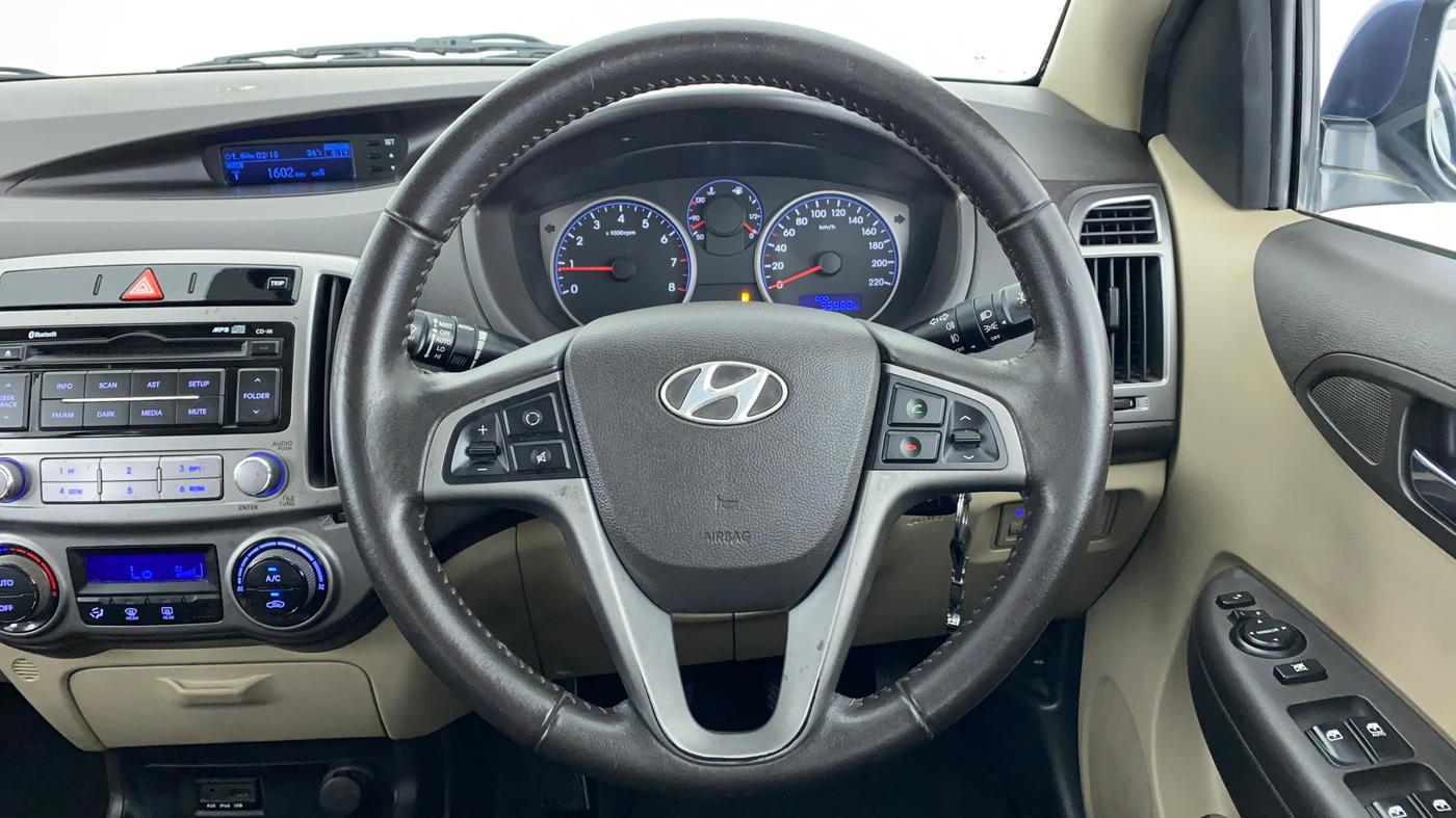 2014 Hyundai i20 SPORTZ 1.2 VTVT, Petrol, Manual, 36,030 km, Steering Wheel Close Up