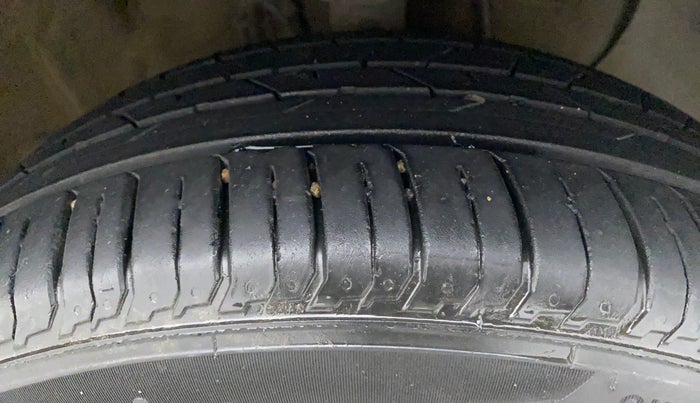 2019 Hyundai Elite i20 ASTA 1.4 CRDI (O), Diesel, Manual, 52,124 km, Right Front Tyre Tread