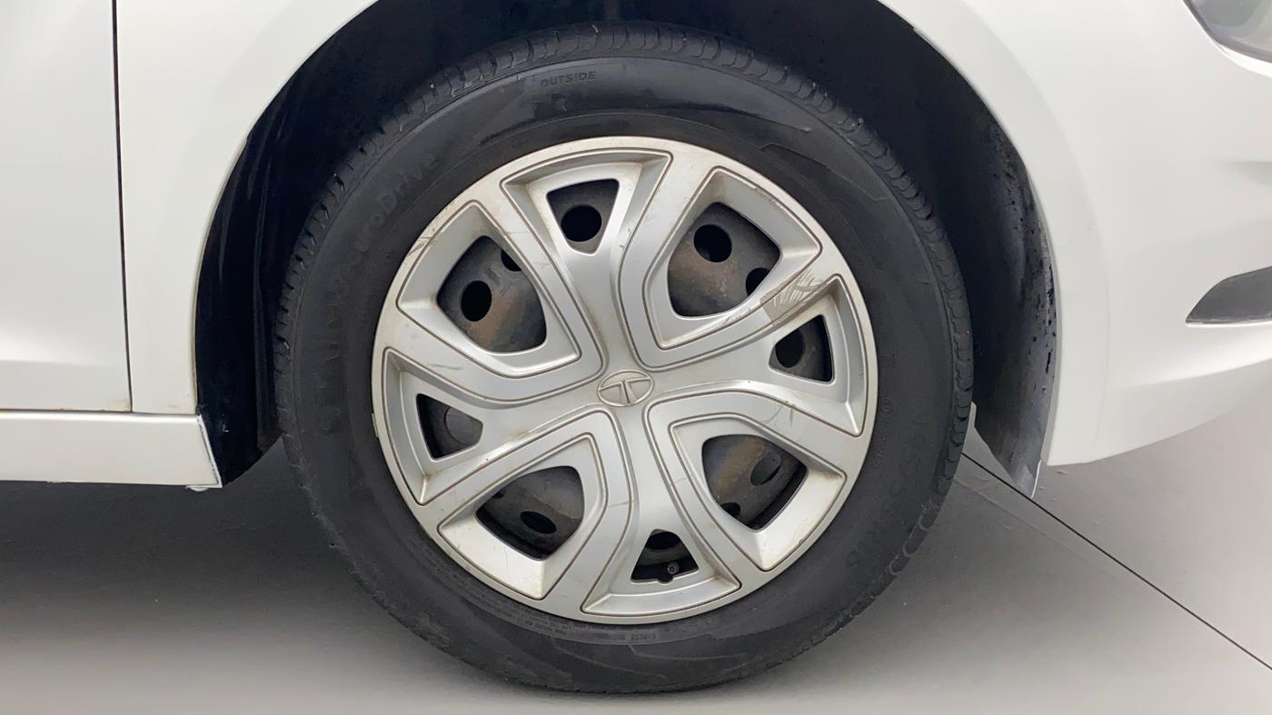 2020 Tata ALTROZ XT PETROL, Petrol, Manual, 49,021 km, Right Front Wheel
