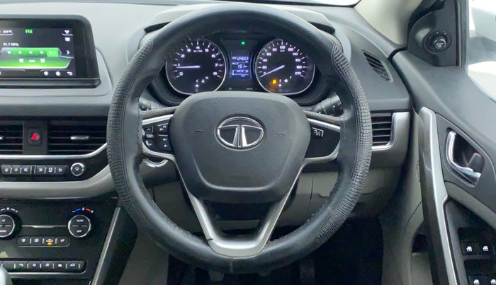 2018 Tata NEXON XZ PLUS DIESEL DUAL TONE, Diesel, Manual, 1,24,653 km, Steering Wheel Close Up