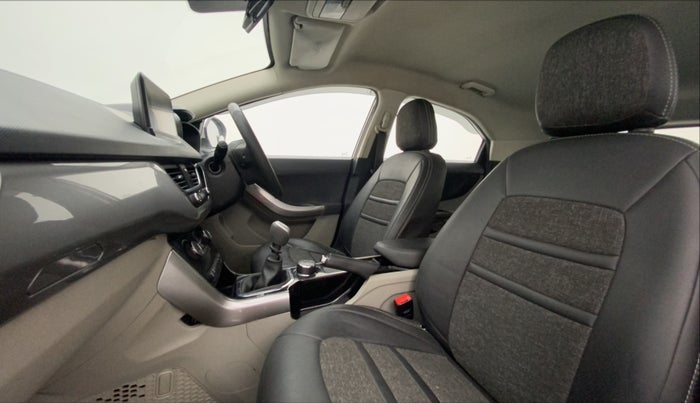 2018 Tata NEXON XZ PLUS DIESEL DUAL TONE, Diesel, Manual, 1,24,653 km, Right Side Front Door Cabin