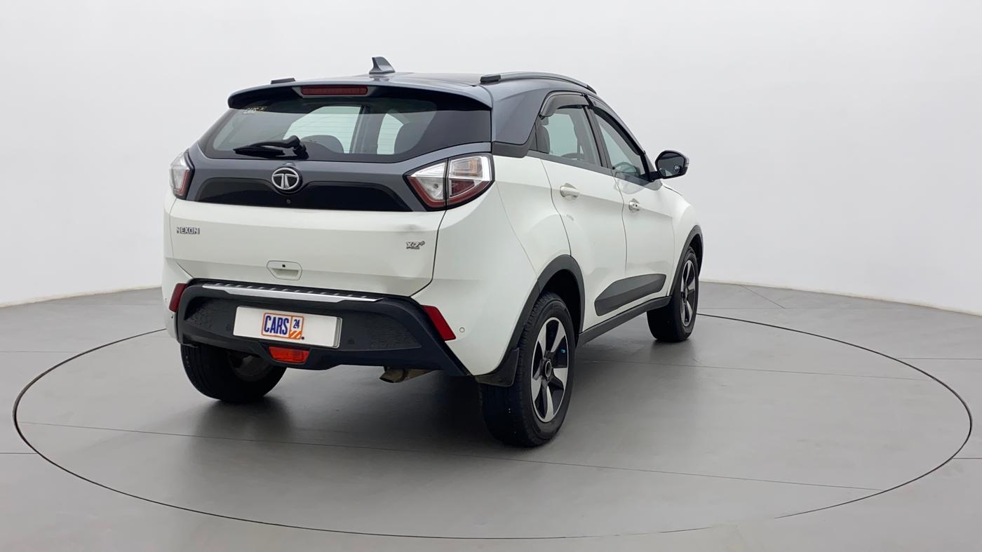 2018 Tata NEXON XZ PLUS DIESEL DUAL TONE, Diesel, Manual, 1,24,653 km, Right Back Diagonal