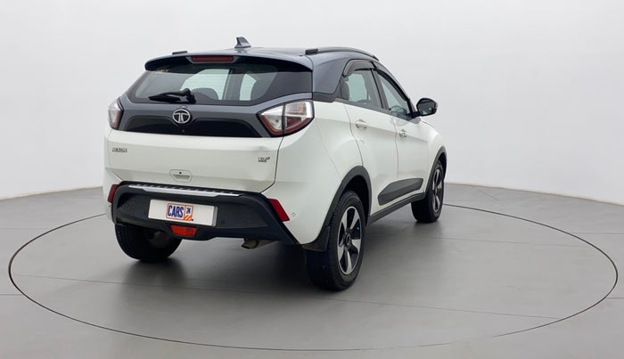 2018 Tata NEXON XZ PLUS DIESEL DUAL TONE, Diesel, Manual, 1,24,653 km, Right Back Diagonal