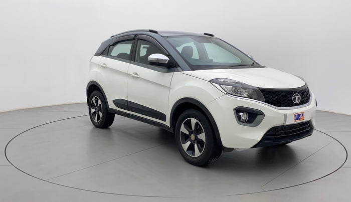 2018 Tata NEXON XZ PLUS DIESEL DUAL TONE, Diesel, Manual, 1,24,653 km, Right Front Diagonal