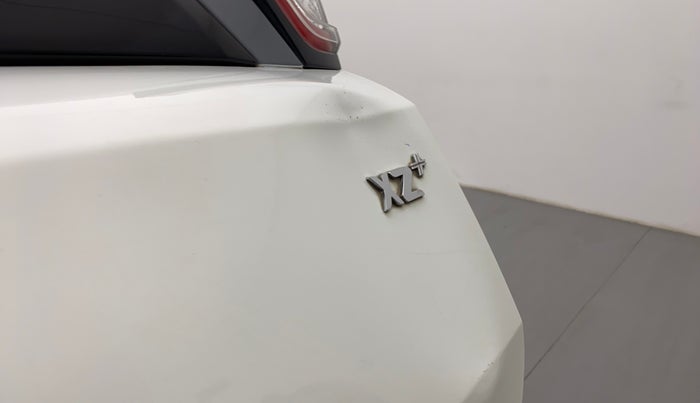 2018 Tata NEXON XZ PLUS DIESEL DUAL TONE, Diesel, Manual, 1,24,653 km, Dicky (Boot door) - Slightly dented