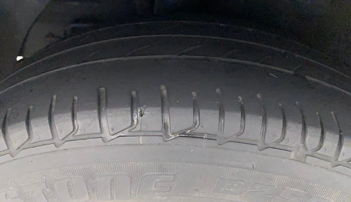 2017 Hyundai Elite i20 MAGNA 1.2, Petrol, Manual, 80,609 km, Right Rear Tyre Tread