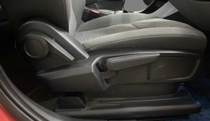 2020 Tata ALTROZ XZ PETROL, Petrol, Manual, 25,095 km, Driver Side Adjustment Panel