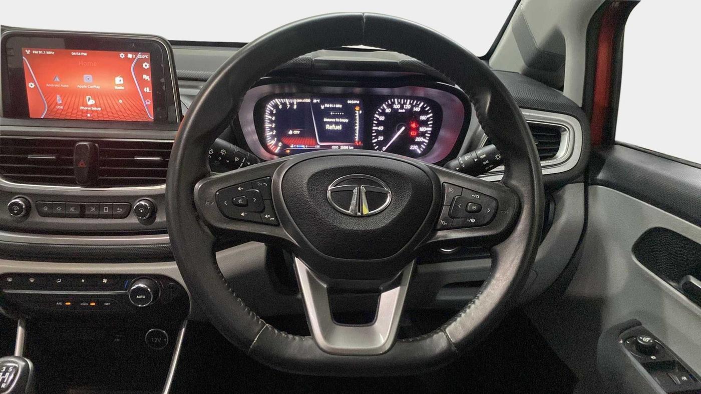 2020 Tata ALTROZ XZ PETROL, Petrol, Manual, 25,095 km, Steering Wheel Close Up