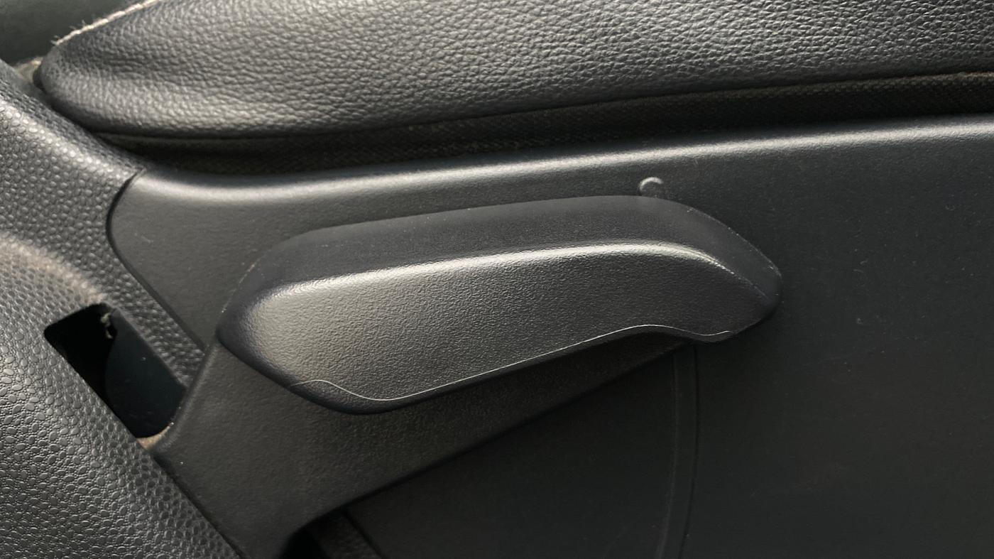 2018 Ford Ecosport TITANIUM + 1.5L PETROL AT, Petrol, Automatic, 1,07,052 km, Driver Side Adjustment Panel