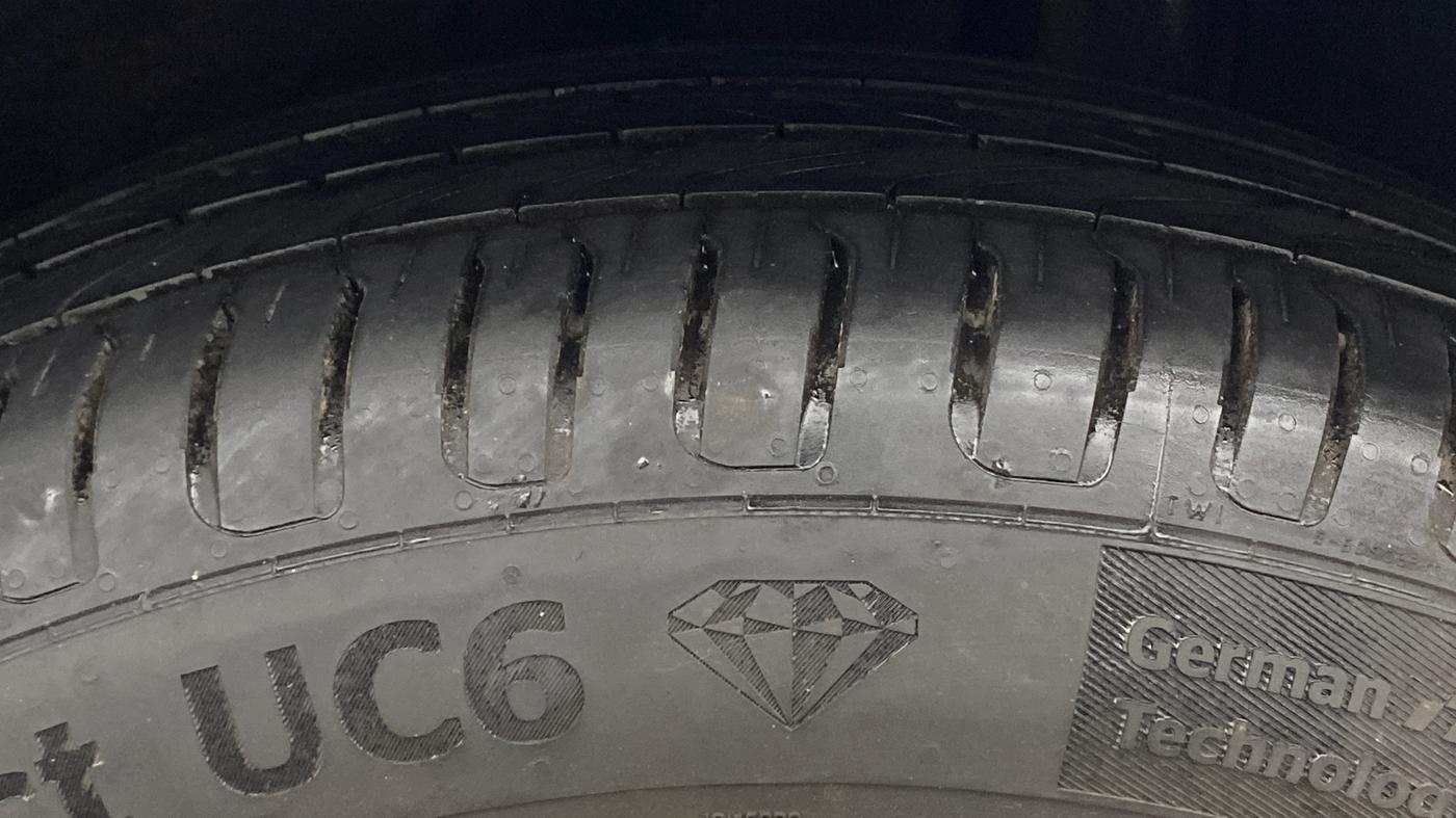 2018 Ford Ecosport TITANIUM + 1.5L PETROL AT, Petrol, Automatic, 1,07,052 km, Left Rear Tyre Tread