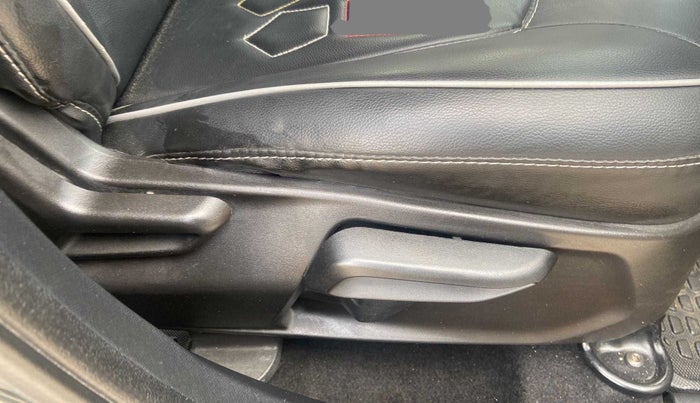 2020 Tata NEXON XZA PLUS SUNROOF PETROL, Petrol, Automatic, 19,381 km, Driver Side Adjustment Panel