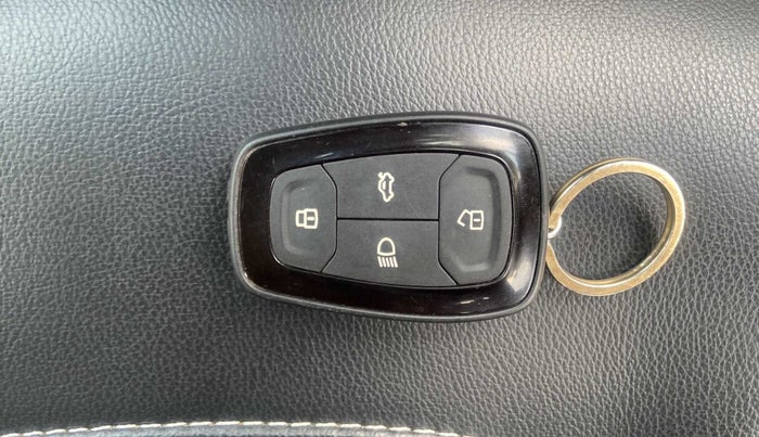 2020 Tata NEXON XZA PLUS SUNROOF PETROL, Petrol, Automatic, 19,381 km, Key Close Up