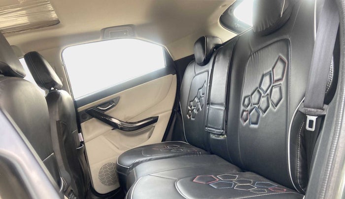 2020 Tata NEXON XZA PLUS SUNROOF PETROL, Petrol, Automatic, 19,381 km, Right Side Rear Door Cabin