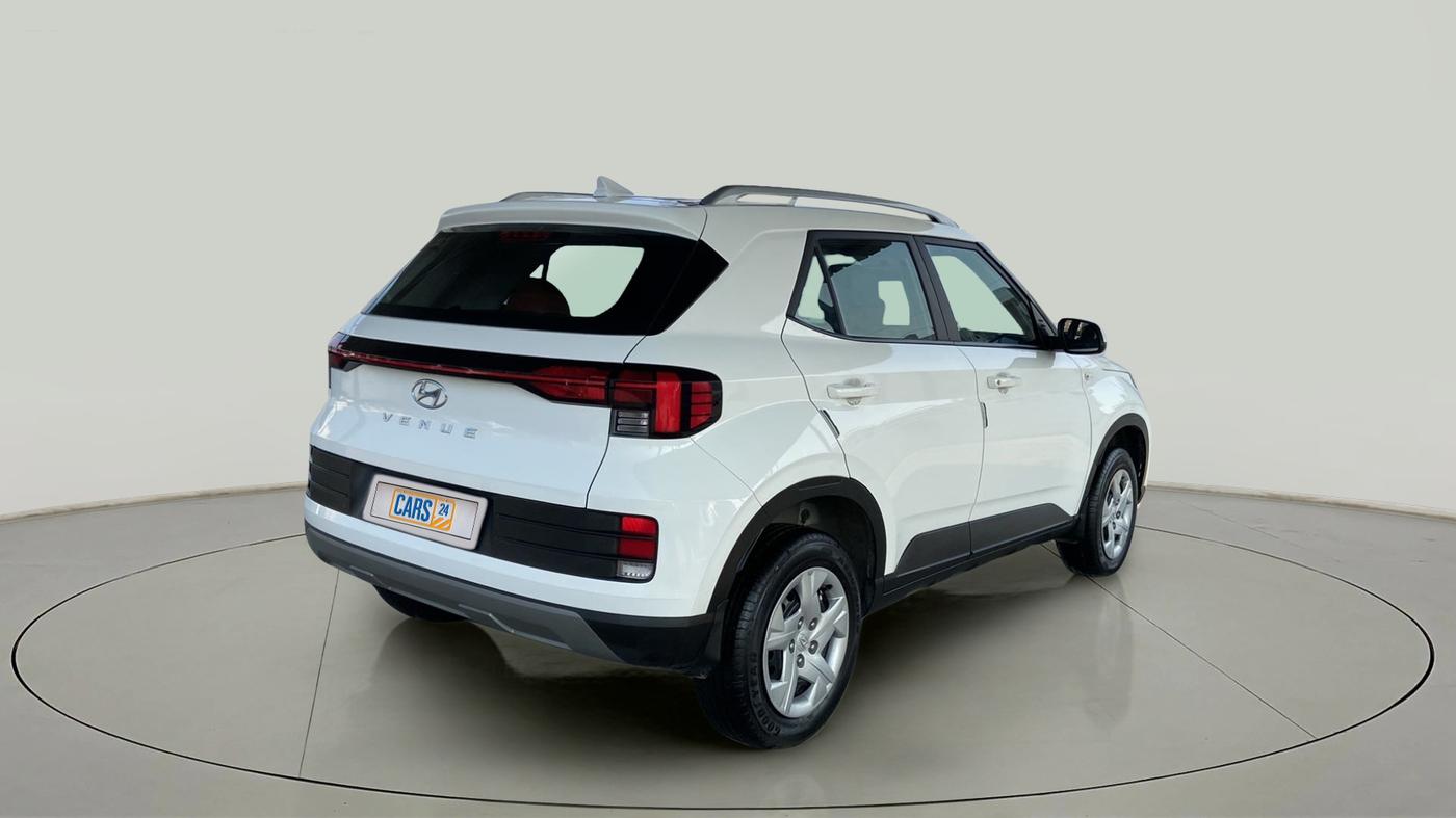 2022 Hyundai VENUE S 1.2, Petrol, Manual, 3,738 km, Right Back Diagonal