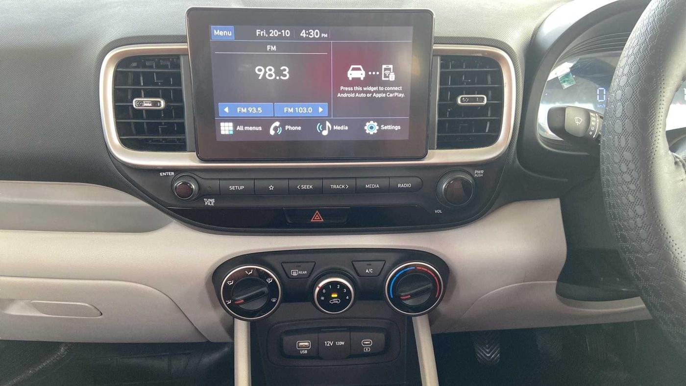 2022 Hyundai VENUE S 1.2, Petrol, Manual, 3,738 km, Air Conditioner