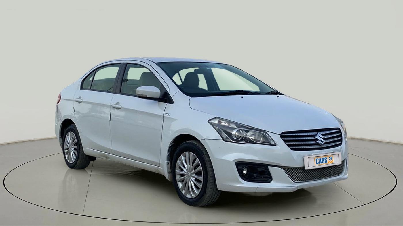2015 Maruti Ciaz VXI+, Petrol, Manual, 91,188 km, Right Front Diagonal