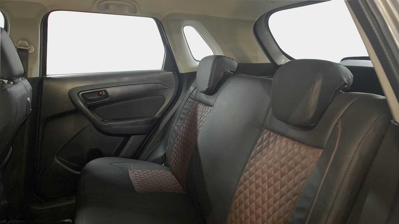 2018 Maruti Vitara Brezza VDI, Diesel, Manual, 78,602 km, Right Side Rear Door Cabin