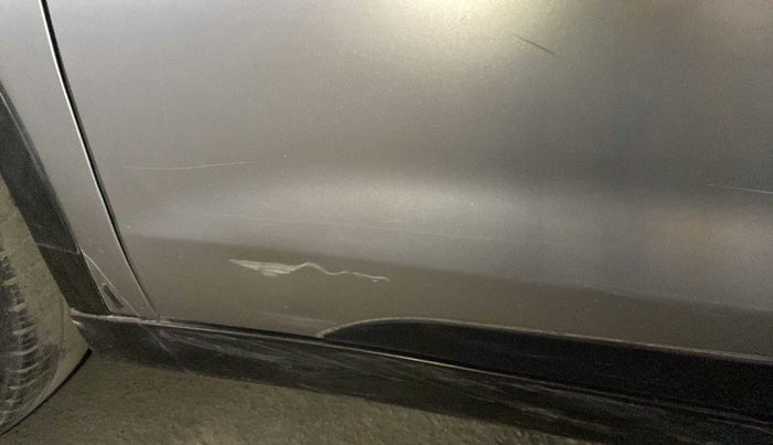 2018 Maruti Vitara Brezza VDI, Diesel, Manual, 78,602 km, Front passenger door - Minor scratches
