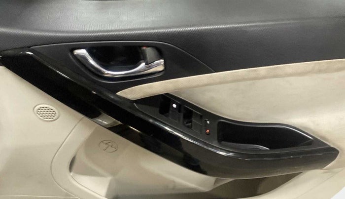 2021 Tata NEXON XZ PLUS (O) PETROL, Petrol, Manual, 35,797 km, Driver Side Door Panels Control